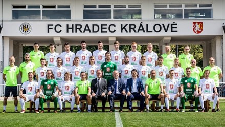 FC Spartak Hradec Králové :: Tutte le statistiche :: Titoli :: Palmarès ::  Vita e carriera :: Gol :: Prossime partite :: Risultati :: Notizie :: Video  :: Foto :: Rosa :: calciozz.it